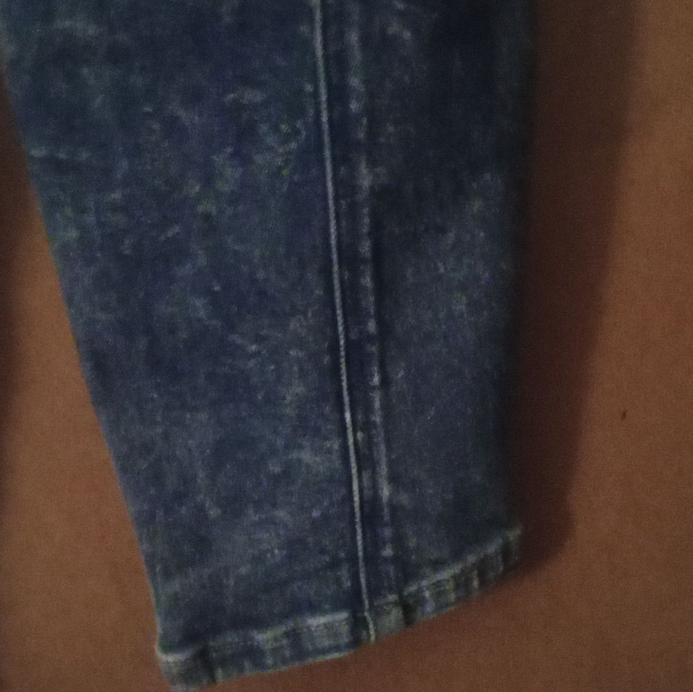 Jeans - Picture 3 of 4